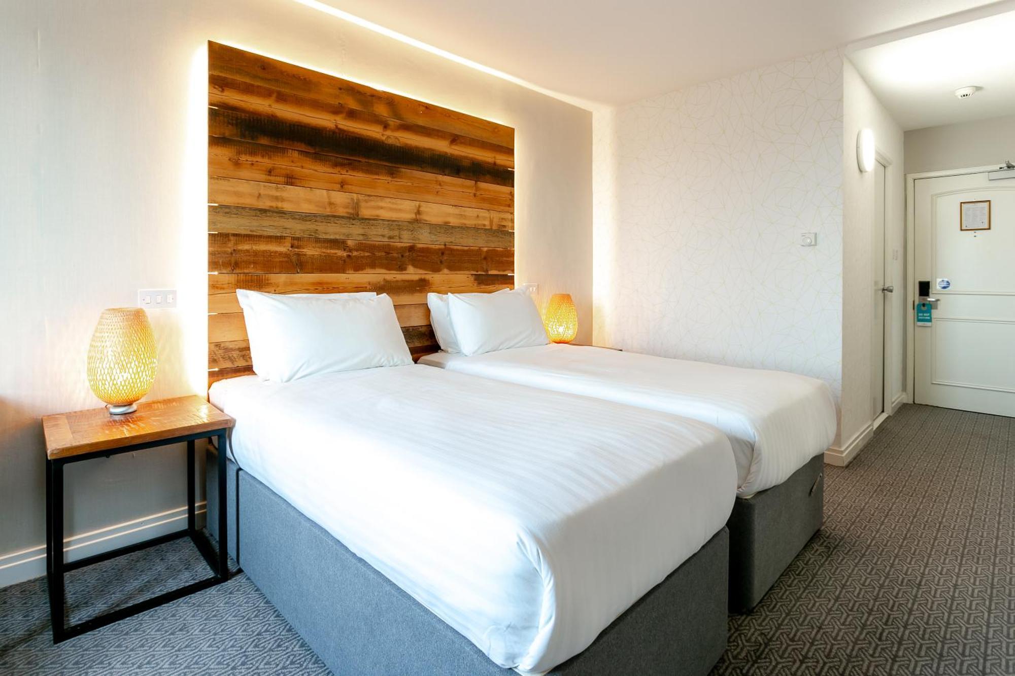 Cedar Court Bradford Hotel Esterno foto